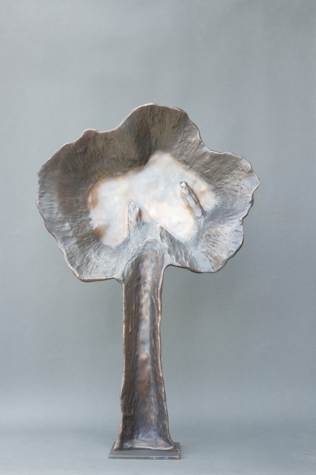 Présence_6_2023%20%20bronze1:8%2B4EA%20H57xL35x6cm%20verso